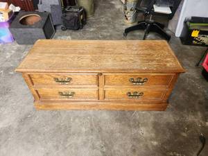 lot 15 image: Trunk lined with cedar.