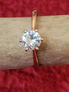 lot 9 image: Ring - 18k gp - 1.905g twt - sz. 7.5