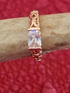 lot 134 image: Ring - 18k gp - sz. 5.5