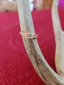 lot 161 image: Ring - 18k gp - sz. 7.5