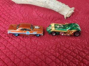 lot 41 image: Selection of Hot Wheels