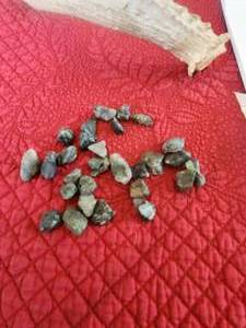 lot 59 image: 2 ounces of Raw Emerald energy stones
