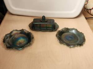 lot 218 image: Selection of carnival glass pieces - Butter dish and 2 side dishes