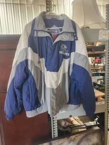 lot 200 image: Dallas Cowboys jacket