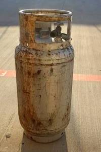 lot 29 image: Propane Tank for use on a forklift