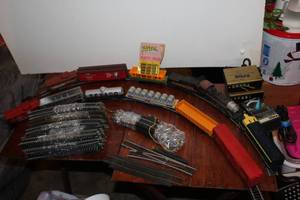 lot 5 image: Vintage Tyco Complete Train Set