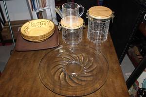 lot 41 image: Home DecorKitchen items
