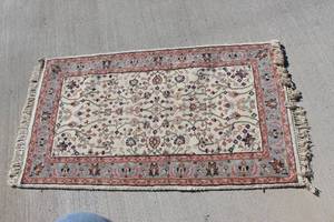 lot 153 image: Persian Rug 65x37 in style as shown