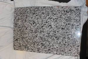 lot 136 image: Granit Slab