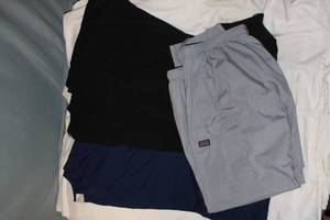 lot 147 image: Scrub Tops Size xl (3 Tops) and 1 Pair of Pants size xxl