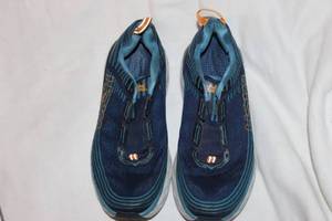 lot 163 image: Mens Tennis Shoes Pictured as Shown
