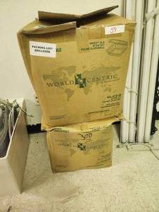 lot 59 image: World Centric Clear clamshell containers - 8 x 8 x 3 - 2 boxes