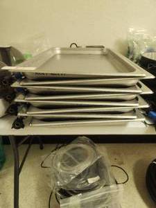 lot 87 image: Selection of 10 stainless steel growing pans - 13 x 21 x 1.5 deep