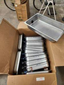 lot 148 image: Selection of various stainless steel growing pans -
