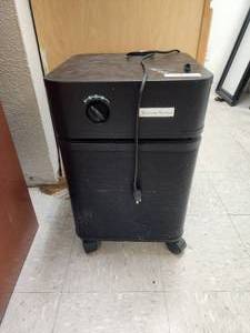 lot 48 image: Austin Air Bedroom Machine Air Purifier - Black
