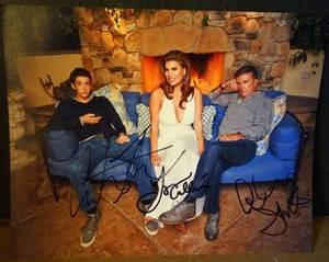 lot 94 image: AUTHENTIC AUTOGRAPH - 8 X 10 HAND SIGNED BY TVS UNUSALLY THICKE, ALAN THICKE, TANYA CALLAU, AND CARTER THICKE WCOA