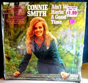 lot 157 image: VINTAGE ORIGINAL - Connie Smith Aint We Havin Us A Good Time Vinyl LP