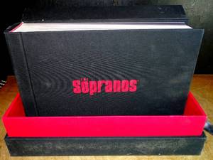 lot 286 image: SOPRANOS COMPLETE SEASONS BOX SET