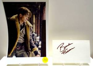 lot 331 image: HAND SIGNED INDEX CARD (3X5) BY LEGENDARY ACTOR BRENDEN FRASER WITH 5 X 7 THE MUMMY PHOTO