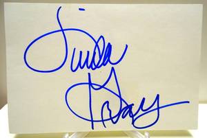lot 368 image: HAND SIGNED INDEX CARD (4X6) BY ACTRESSMODEL LINDA GRAY BEST KNOWN FOR HER ROLE AS SUE ELLEN ON DALLAS