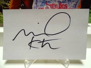 lot 369 image: HAND SIGNED INDEX CARD (3X5) BY AWARD WINNING ACTORCOMEDIEN MICHAEL KEATON w8 X 10 PHOTO FROM BEETLEJUICE