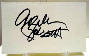 lot 372 image: HAND SIGNED INDEX CARD (3X5) BY MULTI AWARD WINNING ACTRESS ANGELA BASSETT