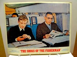 lot 386 image: RARE VINTAGE MOVIE LOBBY CARD 11 X 14 - THE SHOES OF THE FISHERMAN (1969) STARRING ANTHONY QUINN