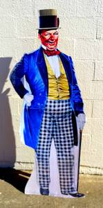 lot 400 image: RARE LIFE SIZE STAND UP PROP OF THE LEGENDARY W C FIELDS - YES YES MY CHICK-A-DEE