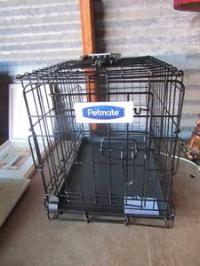 lot 71 image: Petmate black small dog kennel, like new