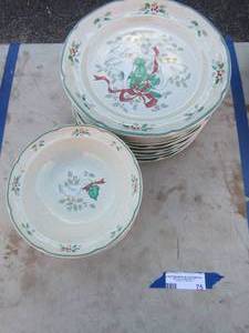 lot 75 image: international table works chine bowls and plates. Qty plates 11 qty of bowls 12