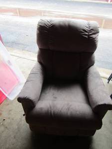 lot 113 image: Lazy- boy reclyner barley used Sky grey color, also very comfy rocks and reclynes