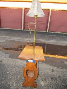 lot 136 image: Floor table lamp very nice like new, 541423 comes with shade works great