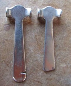 lot 167 image: rigoletta lopez y cuervo, made in Habana cuba   ( FOR PACKINF TOBACCO IN PIPE)  Qty 2