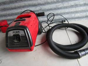lot 194 image: 3.0 HP dirt devil can-vac, By Royal comes with hoses, has 2 wheels for east movement