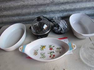 lot 204 image: dash egg poucher comes with paper work, doubled handled decorative bowl, doubled handled white bowl and more