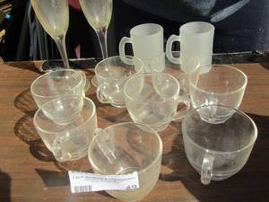 lot 49 image: Punch glasses, wine glasses, 2 mini handled beer mugs for dcor