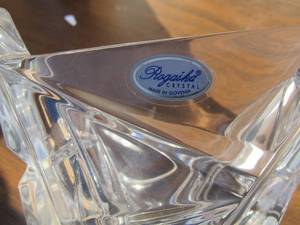 lot 50 image: LEAD Crystal Vase - CAPRI  ITALIA,  United States of America plate, covered muffin lid, lead crystal candy dish