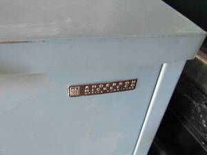 lot 52 image: 2 drawer rolling metal blue filing cabinet with lift top