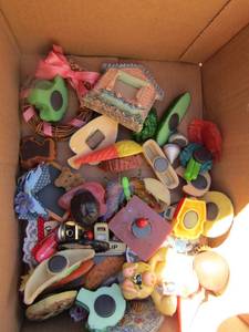 lot 54 image: lot of fridge magnets, fruit& veggies a  few animals