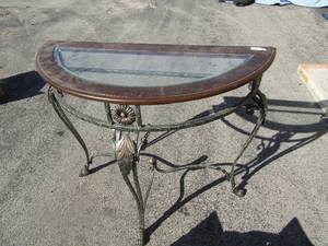 lot 60 image: 323917  glass top entry table, missing 1 screw but no biggie it�s a easy fix