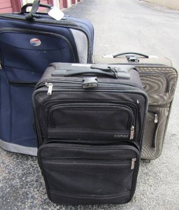 lot 108 image: American tourist and fightable luggage qty 3 various sizes