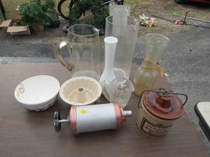 lot 115 image: Old fashion sourdough canister, pastry piece, vases and glass jell molds