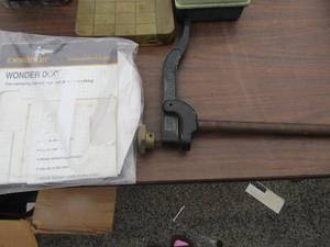 lot 122 image: Veritas press, Wonder dog clamp comes with paper work in bag