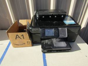 lot 139 image: HP printer unknown working condition,  comes with the plug