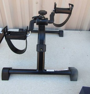 lot 152 image: Vann Medical footleg exerciser