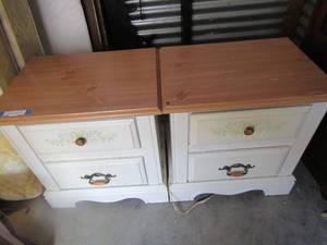 lot 154 image: Bedside table with 2 drawers, used condition but still very nice, perfect for a childs room,--- 222216 qty 2