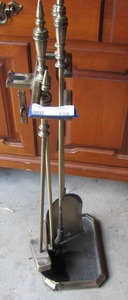 lot 158 image: Gold Fire place cleaning set used still a great buy�..
