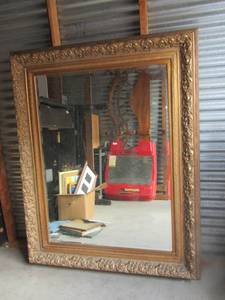 lot 228 image: Windsor Art wall mirror very large but nice, size 62503 thick