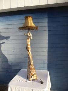 lot 4 image: Resting Giraffe Statue-Floor Lamp, About 44-In. Tall To Top Of Head And About 57-In. To Top Of Shade.