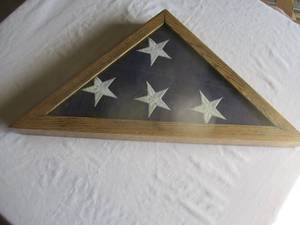 lot 71 image: Folded U.S. Flag In Display Case- About 25 x 13 x 3-D